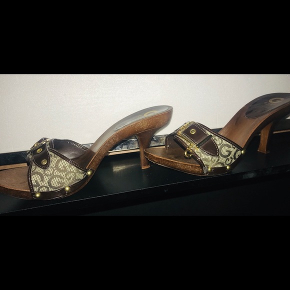 👠SALE 👠 Guess Pumps - Picture 2 of 8